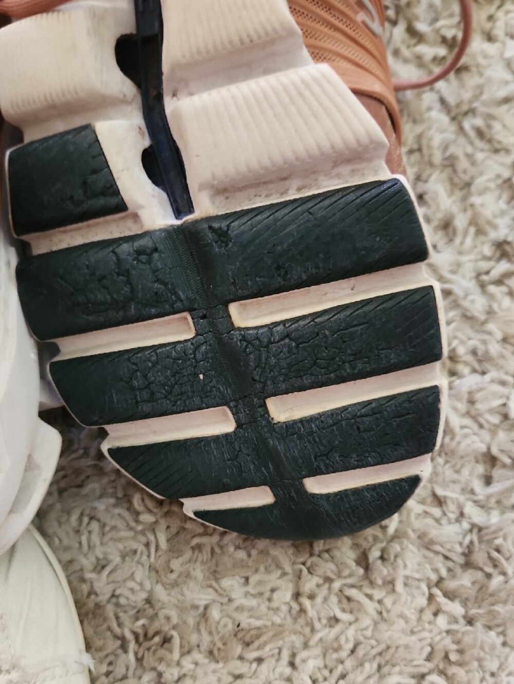 On Running Women's Cloudswift Sneakers in Dusty Rose and Navy - Picture 5 of 8